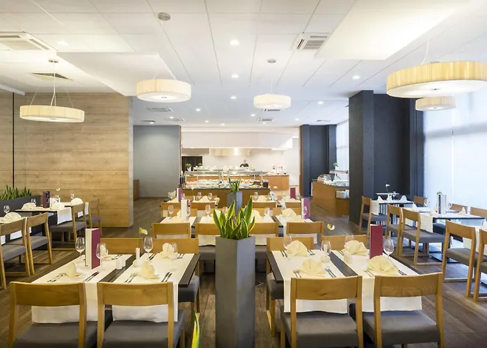 Admiral - By Liburnia & Ξενοδοχείο Οπατία