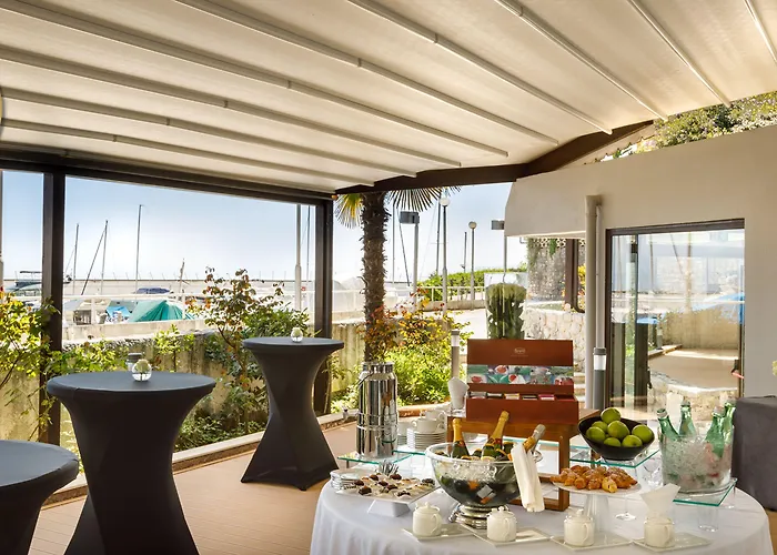 Admiral - By Liburnia & Ξενοδοχείο 4*