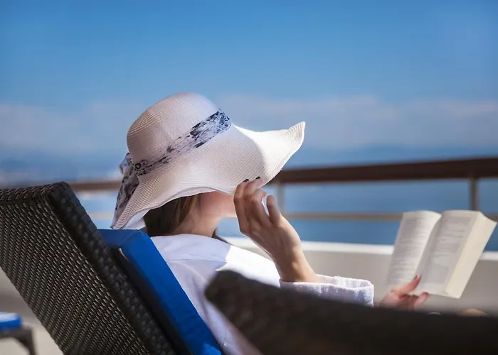 Admiral - By Liburnia &